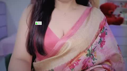 Snapshot of quest_queen chatting on 27, 7, 2026 zaara online show from 27, 7, 2026