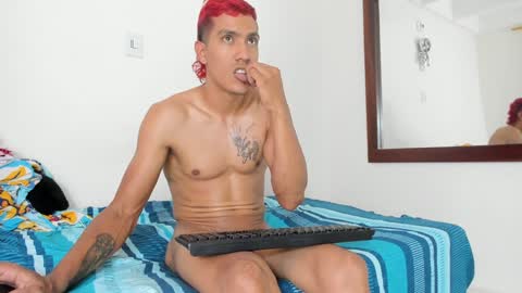 Snapshot of quinnandpuma chatting on 12, 1, 2025 QuinnAndPuma online show from 12, 1, 2025