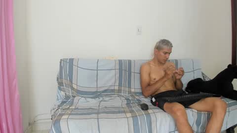 Snapshot of quinnandpuma chatting on 11, 3, 2025 QuinnAndPuma online show from 11, 3, 2025