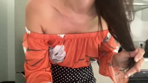 Snapshot of quinnyelena chatting on 23, 7, 2026 Quinnyelena online show from 23, 7, 2026