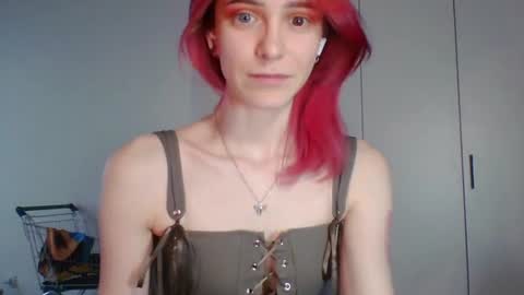 Lana Pollio online show from 17, 6, 2026