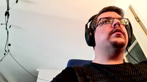 Snapshot of raaziel85 chatting on 8, 11, 2025 SinCouple online show from 8, 11, 2025