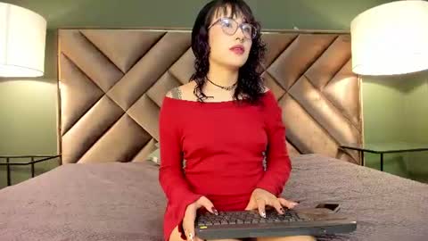 Snapshot of rache_roth chatting on 10, 6, 2026 Rachel online show from 10, 6, 2026