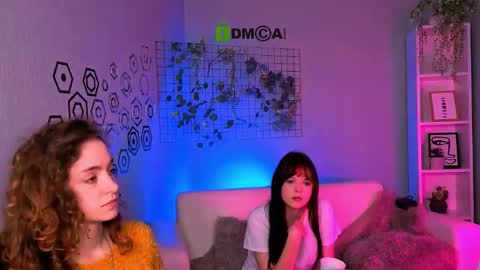 Snapshot of rachel_bloom__ chatting on 25, 11, 2025 rachel_bloom__ online show from 25, 11, 2025