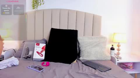 Rachel Donnelly online show from 5, 10, 2025