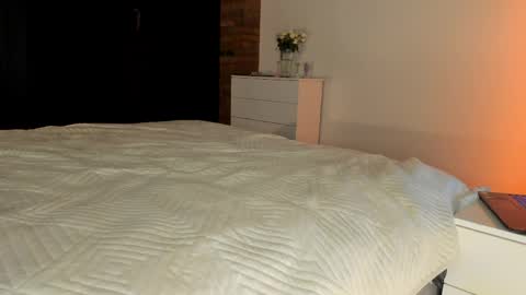 Sherryl online show from 10, 4, 2026