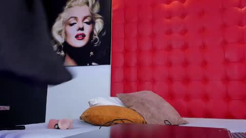 Snapshot of rachel_roman chatting on 31, 5, 2026 DALIANA online show from 31, 5, 2026