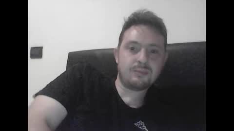 Snapshot of raffapelle49 chatting on 18, 5, 2026 raffapelle49 online show from 18, 5, 2026