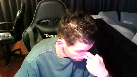 Snapshot of raimondo32 chatting on 15, 12, 2025 Raimondo te Paste online show from 15, 12, 2025