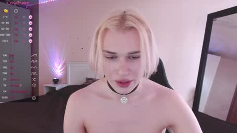 Snapshot of rainbow__salt chatting on 20, 6, 2026 Mike online show from 20, 6, 2026