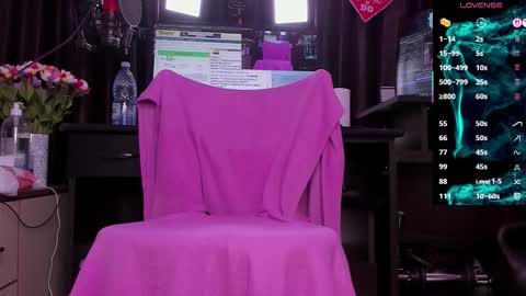 Laura online show from 24, 11, 2025