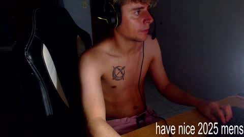 Snapshot of ramisexyloveyou chatting on 3, 1, 2025 Ramiro online show from 3, 1, 2025