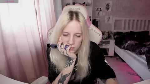 Snapshot of rapunzel_cute chatting on 3, 2, 2026 Rapunzel online show from 3, 2, 2026