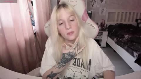 Snapshot of rapunzel_cute chatting on 9, 2, 2026 Rapunzel online show from 9, 2, 2026