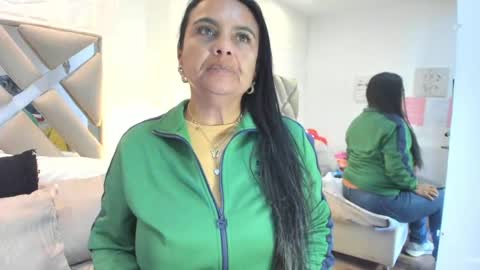 Raquel Moore  online show from 5, 3, 2026