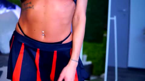 Raquelle online show from 31, 10, 2025