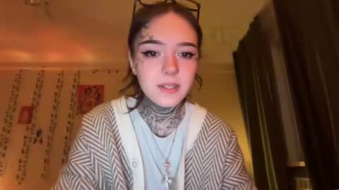 Snapshot of raven_armor chatting on 9, 7, 2026 raven_armor online show from 9, 7, 2026