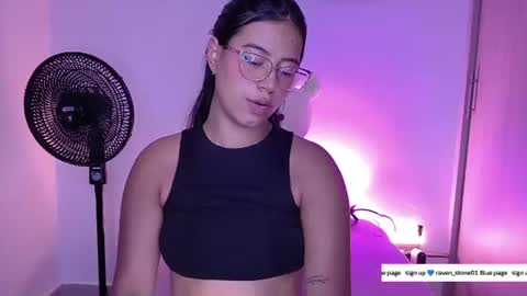 Snapshot of raven_stonee01 chatting on 5, 7, 2026 RAVEN online show from 5, 7, 2026