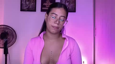 Snapshot of raven_stonee01 chatting on 12, 7, 2026 RAVEN online show from 12, 7, 2026