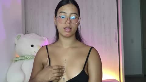 Snapshot of raven_stonee01 chatting on 25, 7, 2026 RAVEN online show from 25, 7, 2026