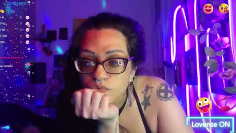 Snapshot of ravenandsin chatting on 2, 10, 2025 Raven online show from 2, 10, 2025