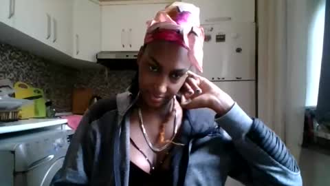 Snapshot of ravenbby chatting on 18, 4, 2026 ravenbby online show from 18, 4, 2026