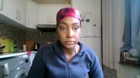 Snapshot of ravenbby chatting on 20, 4, 2026 ravenbby online show from 20, 4, 2026