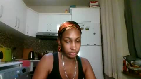Snapshot of ravenbby chatting on 24, 4, 2026 ravenbby online show from 24, 4, 2026