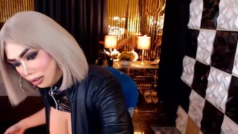 ravenmystiquex online show from 29, 4, 2026