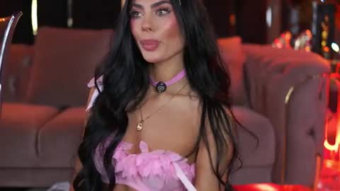 Snapshot of ravennadarcy chatting on 4, 7, 2026 Lav online show from 4, 7, 2026