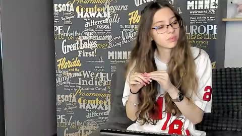 Snapshot of ravennbliss chatting on 26, 5, 2026 RavennBliss online show from 26, 5, 2026