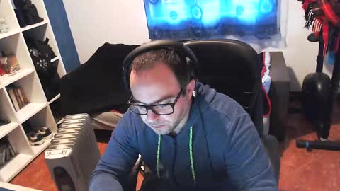 ravingr3d3 online show from 19, 2, 2025