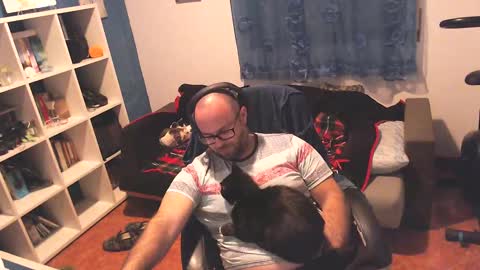 ravingr3d3 online show from 5, 3, 2025