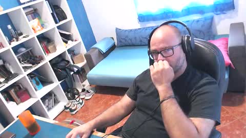 ravingr3d3 online show from 13, 9, 2025