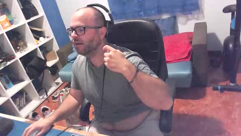 ravingr3d3 online show from 18, 9, 2025