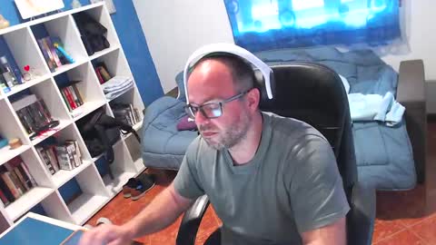 ravingr3d3 online show from 8, 4, 2026