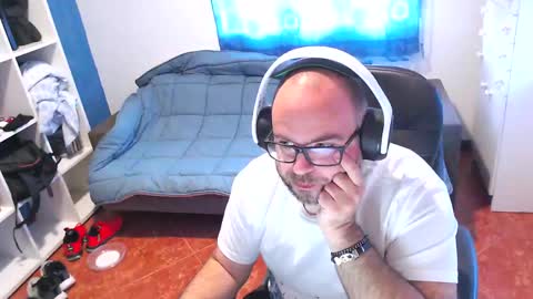 ravingr3d3 online show from 14, 5, 2026