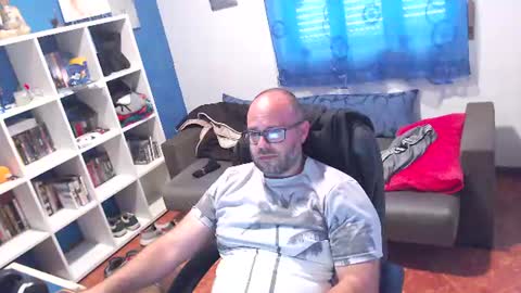 Snapshot of ravingr3d3 chatting on 25, 6, 2026 ravingr3d3 online show from 25, 6, 2026