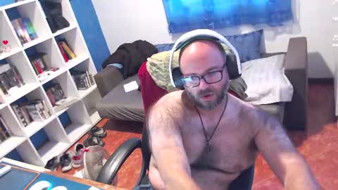 Snapshot of ravingr3d3 chatting on 9, 7, 2026 ravingr3d3 online show from 9, 7, 2026