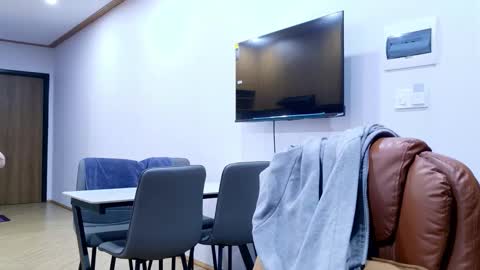 Ray-Ray online show from 19, 1, 2026