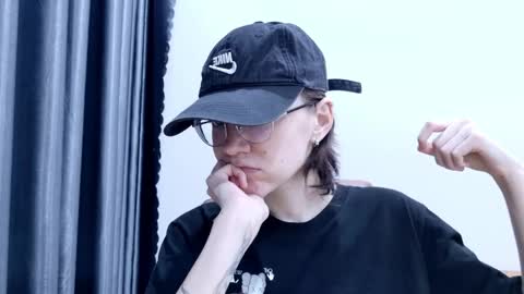 Ray-Ray online show from 6, 4, 2026