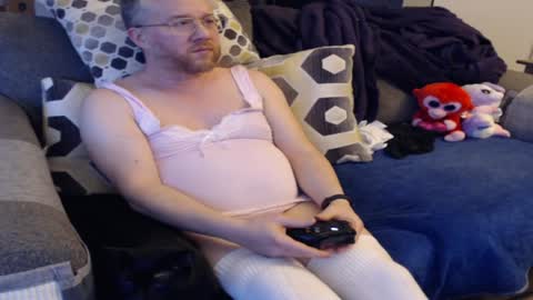 Snapshot of raymondsun chatting on 2, 2, 2025 Sunshine Ray online show from 2, 2, 2025