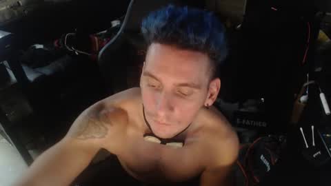 Rayzel online show from 2, 12, 2025