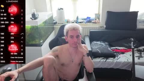 Rayzel White online show from 10, 5, 2026