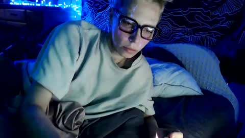 Snapshot of raziel_haze chatting on 31, 12, 2024 Yrriel Strife Candy-Demon Caveboy mr. Cringe online show from 31, 12, 2024