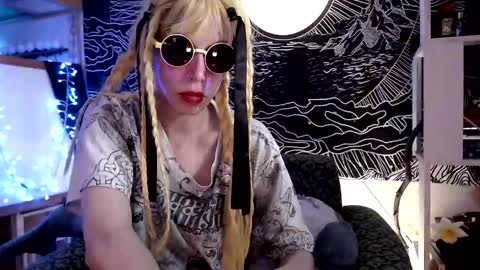 Snapshot of raziel_haze chatting on 24, 2, 2025 Yrriel Strife Candy-Demon Caveboy mr. Cringe online show from 24, 2, 2025