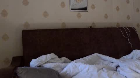 Snapshot of raziel_haze chatting on 2, 10, 2025 Yrriel Strife Candy-Demon Caveboy mr. Cringe online show from 2, 10, 2025