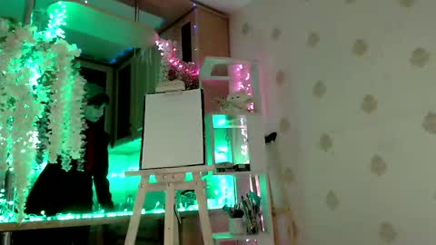 Snapshot of raziel_haze chatting on 23, 10, 2025 Yrriel Strife Candy-Demon Caveboy mr. Cringe online show from 23, 10, 2025