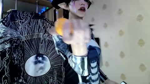 Snapshot of raziel_haze chatting on 24, 11, 2025 Yrriel Strife Candy-Demon Caveboy mr. Cringe online show from 24, 11, 2025