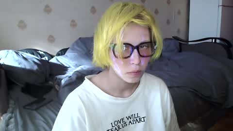  Yrriel Strife Candy-Demon Caveboy mr. Cringe   online show from 6, 4, 2026